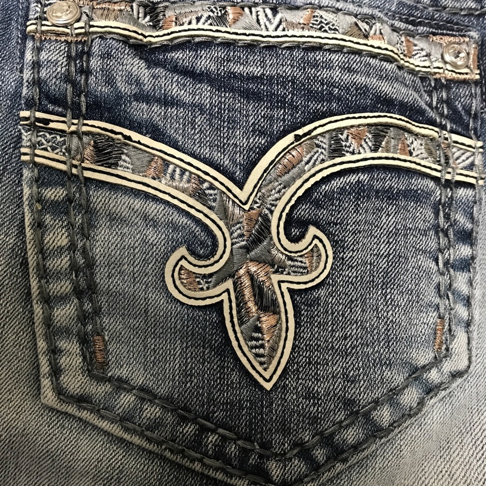 Rock Revival Easy Crop